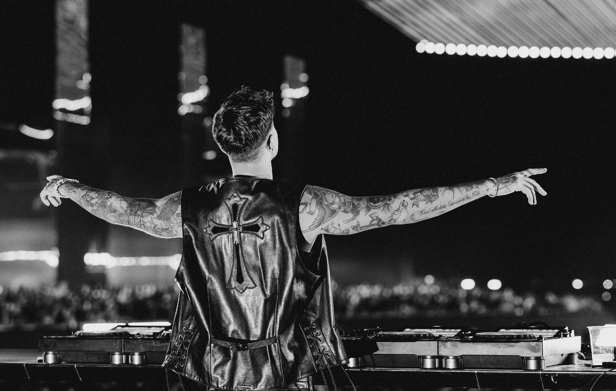 Anyma performing live.