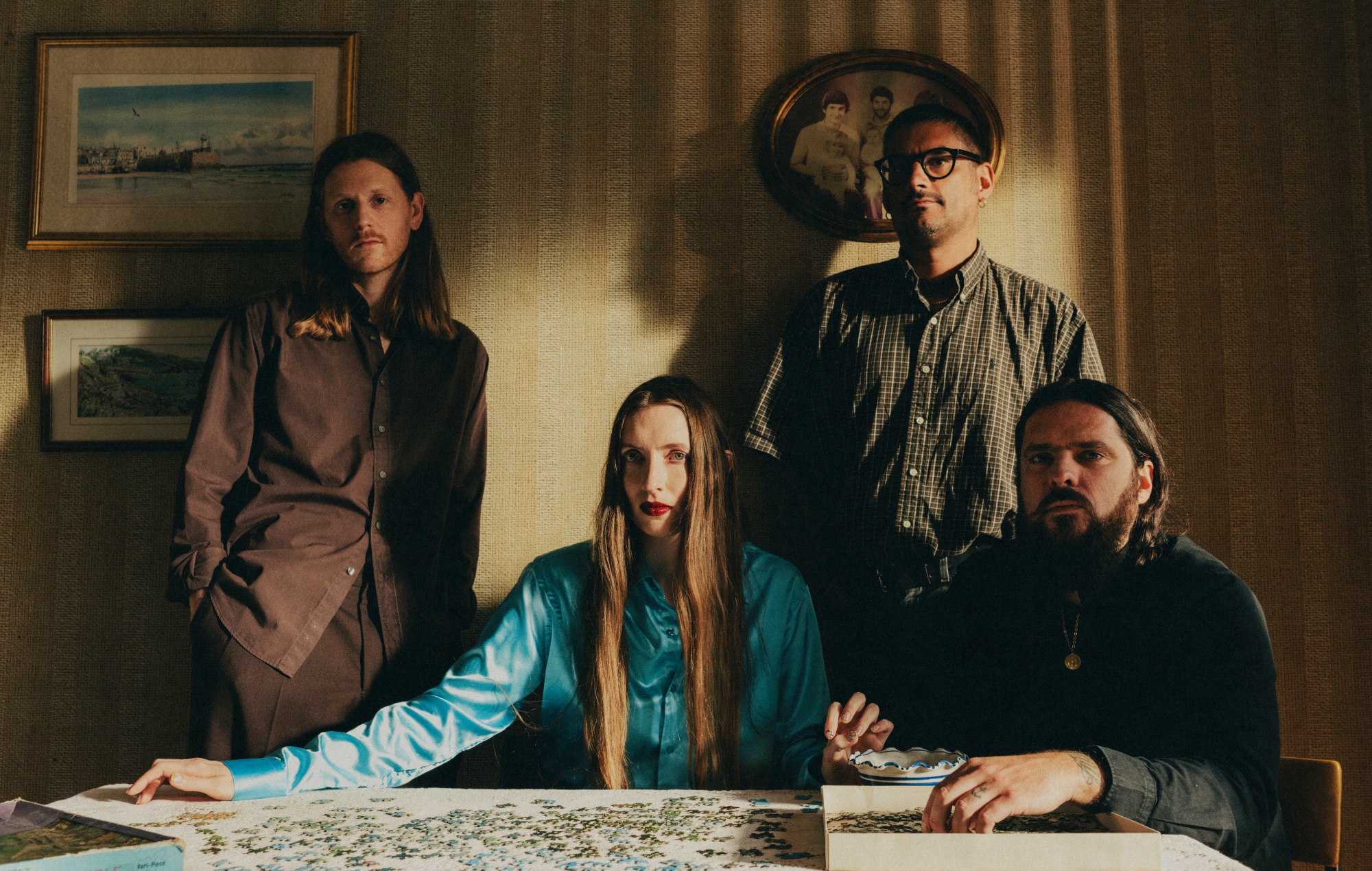 Dry Cleaning press photography, by Max Miechowski