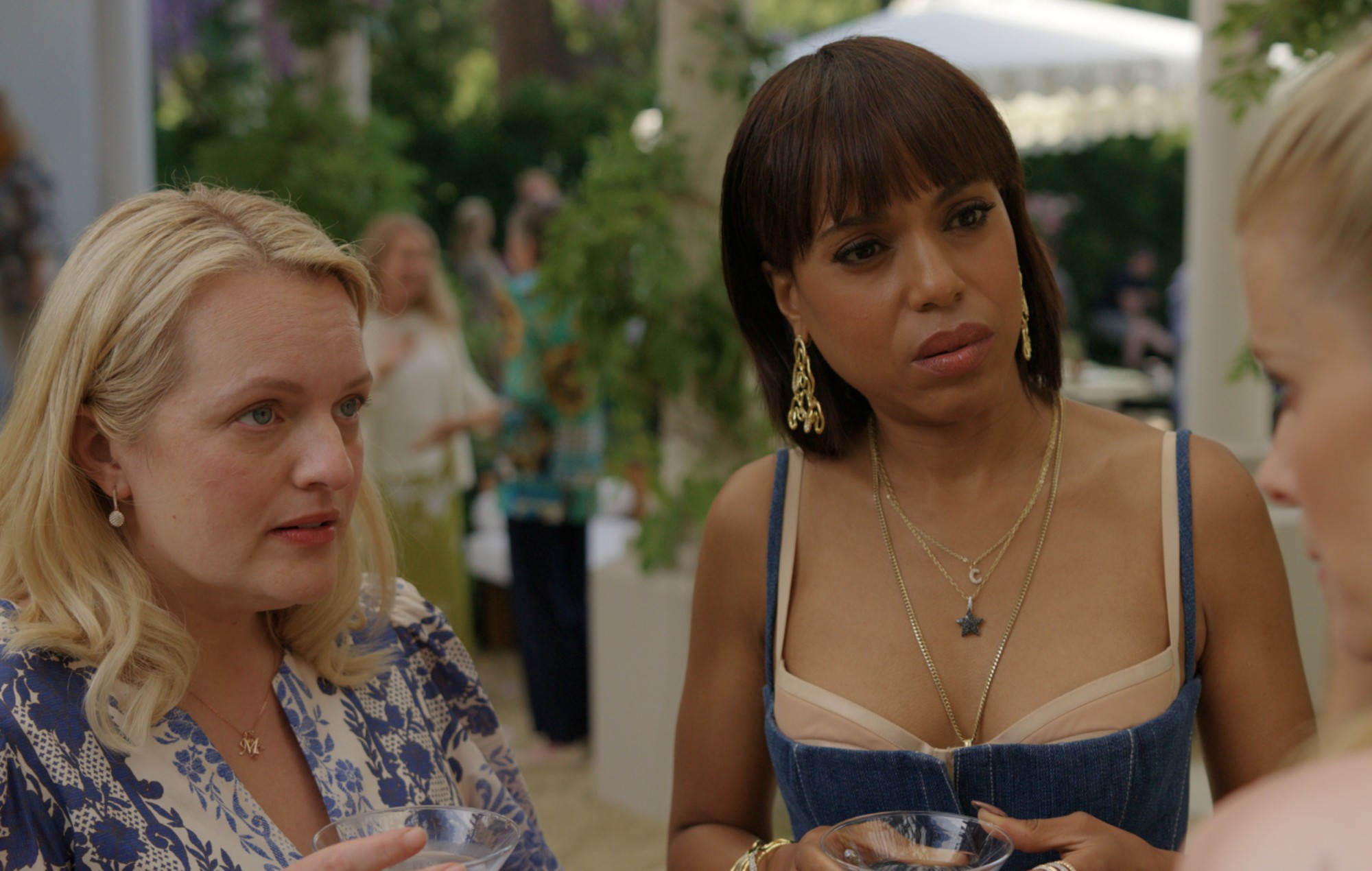 Elisabeth Moss and Kerry Washington in Imperfect Women