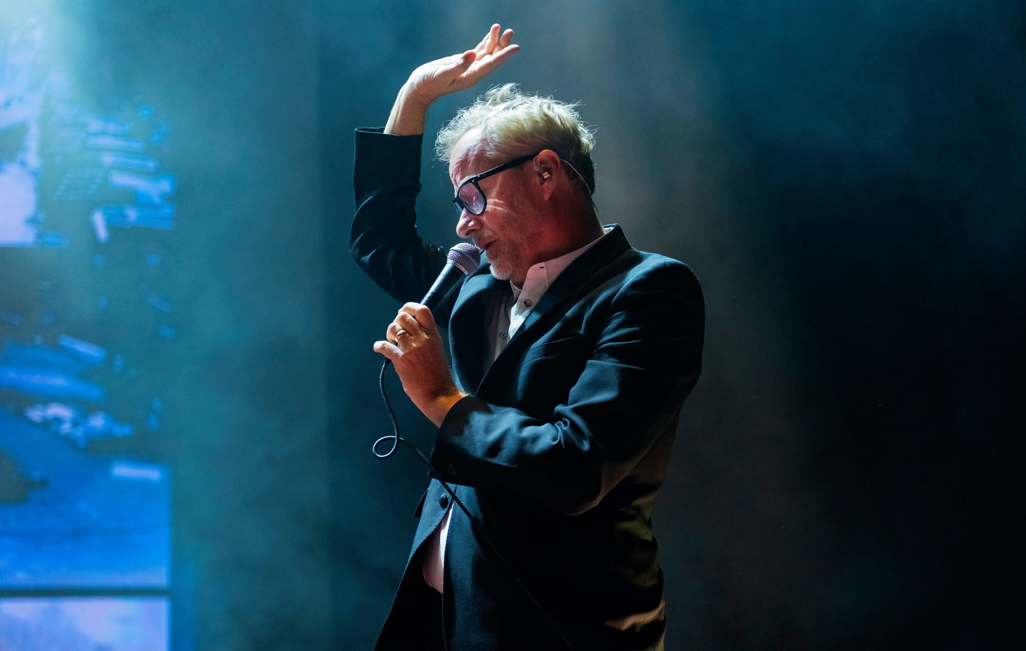 Matt Berninger performing live on stage, photo by Matthew Baker/Getty