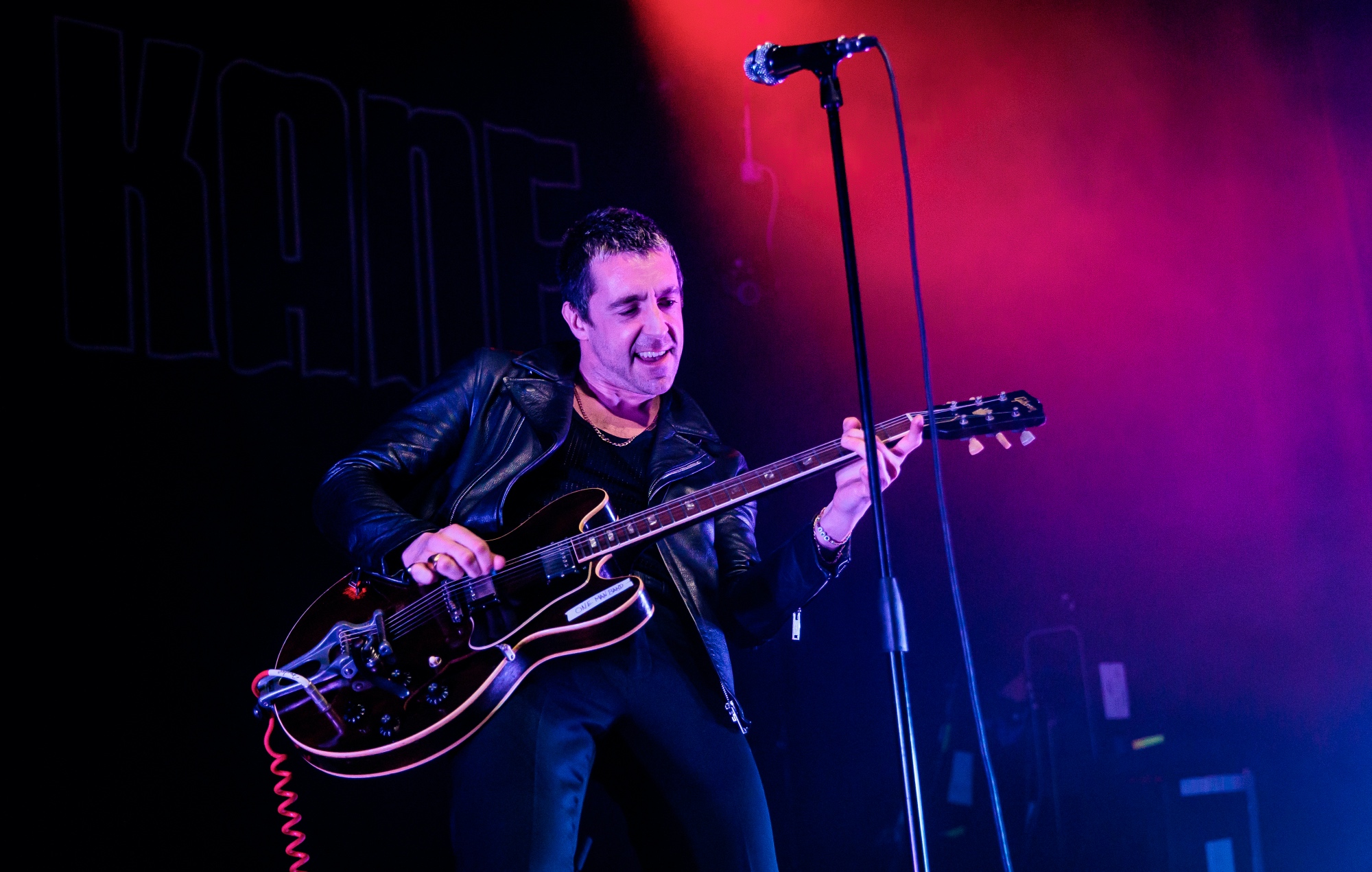 Miles Kane performing live on stage, photo by Sergione Infuso/Corbis/Getty