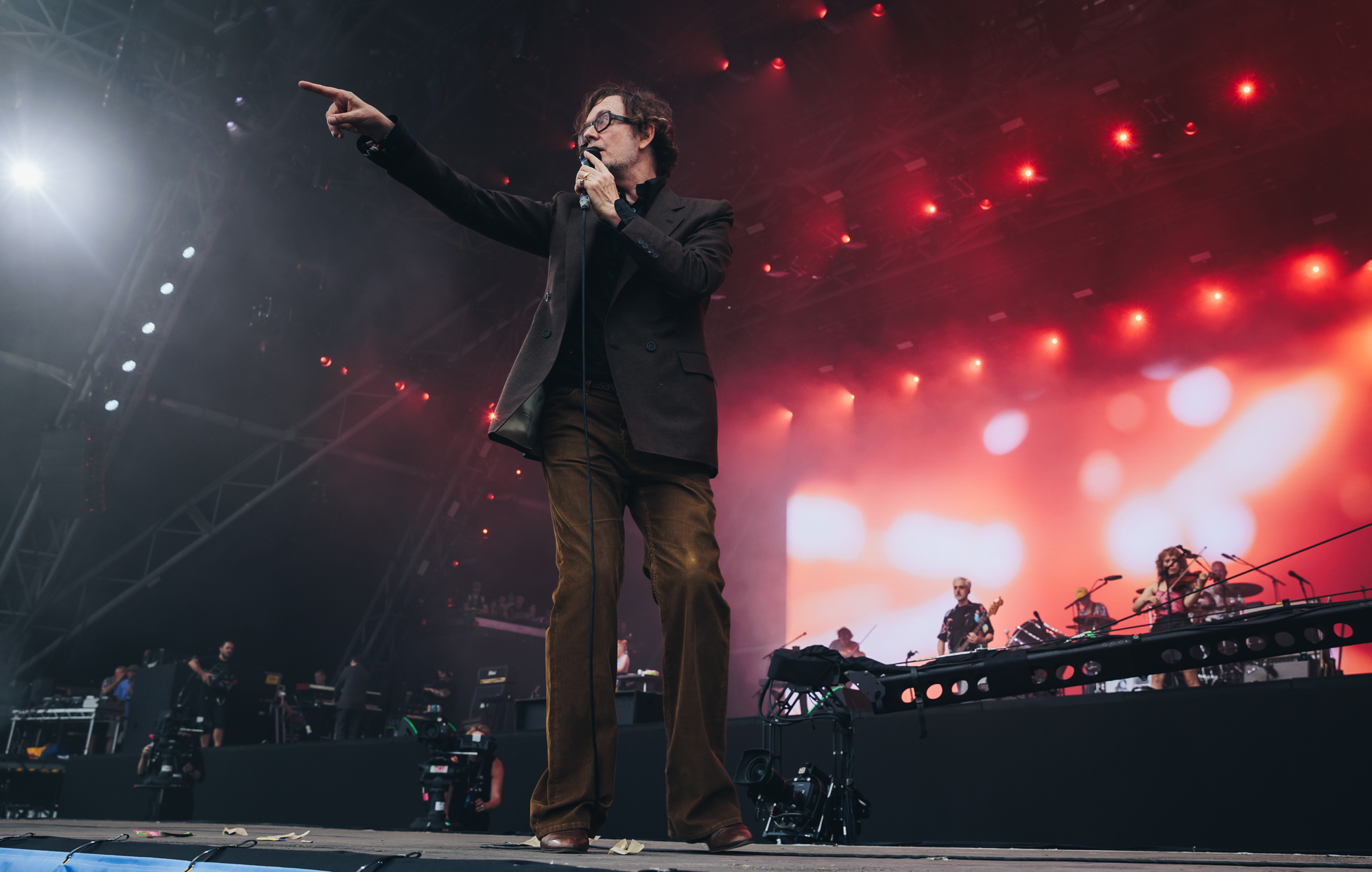 Jarvis Cocker performs with Pulp at Glastonbury 2025, photo by Andy Ford