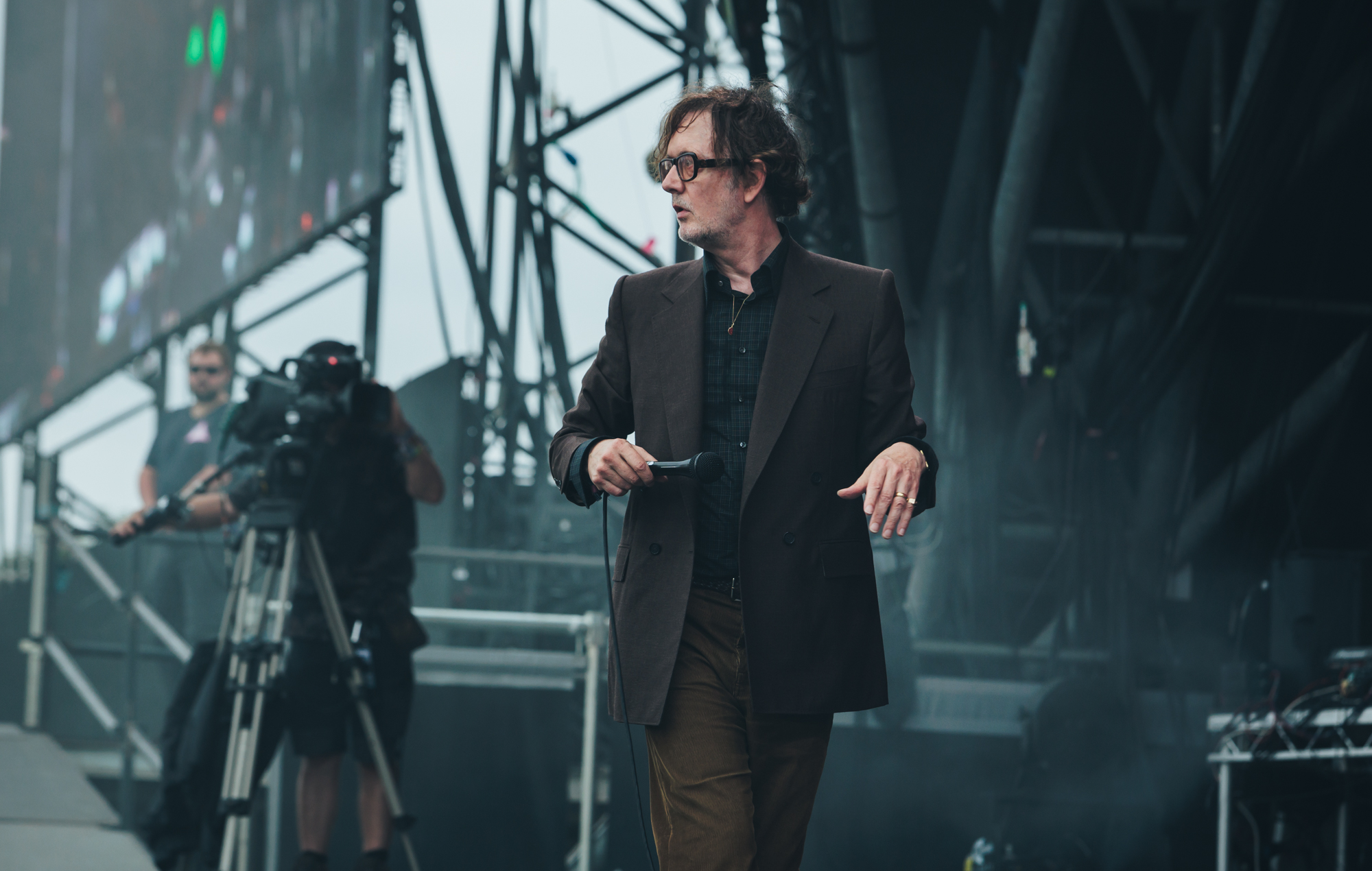 Jarvis Cocker performs with Pulp at Glastonbury 2025, photo by Andy Ford