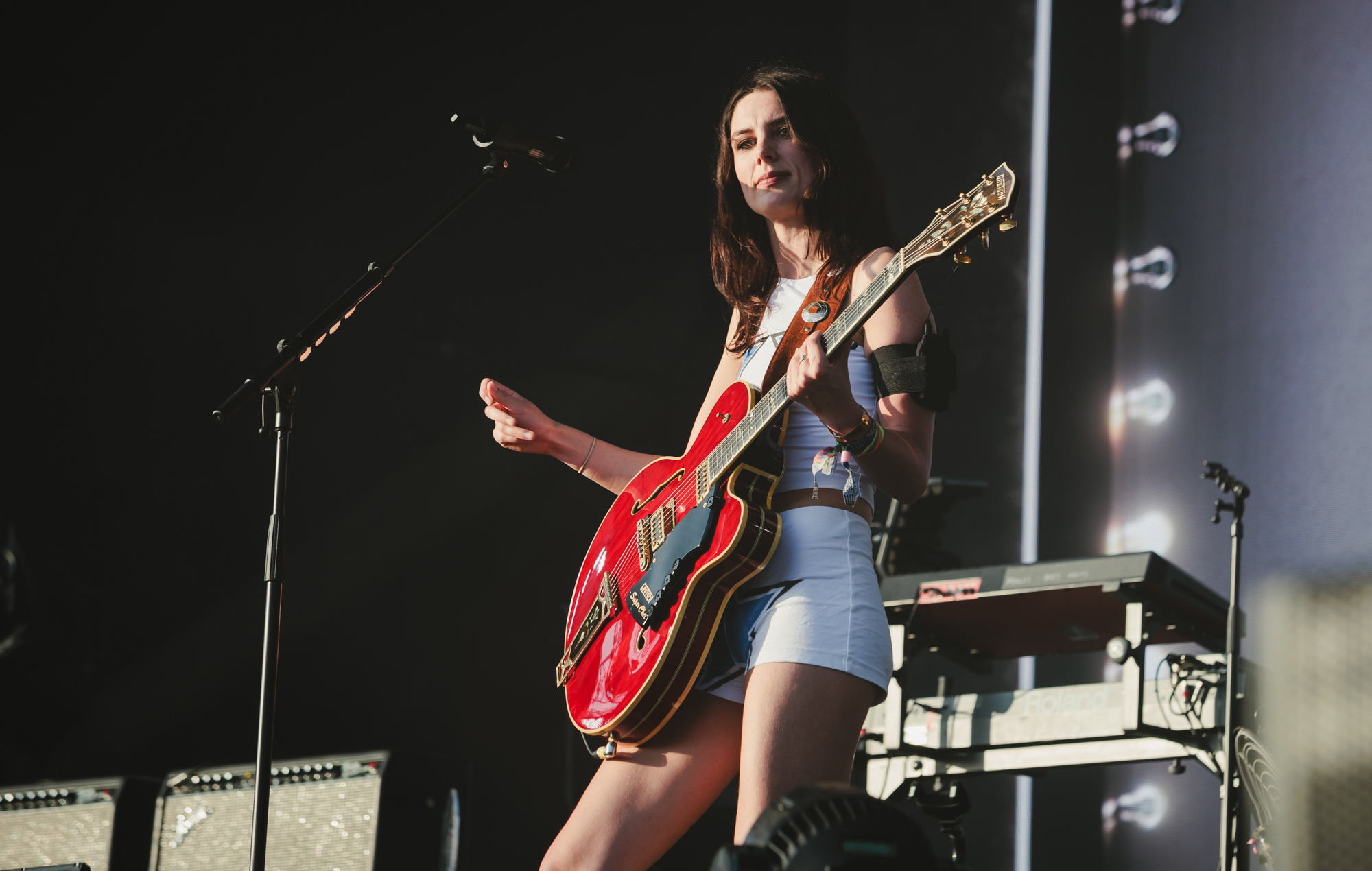 Wolf Alice's Ellie Rowsell live at Glastonbury 2025, photo by Andy Ford