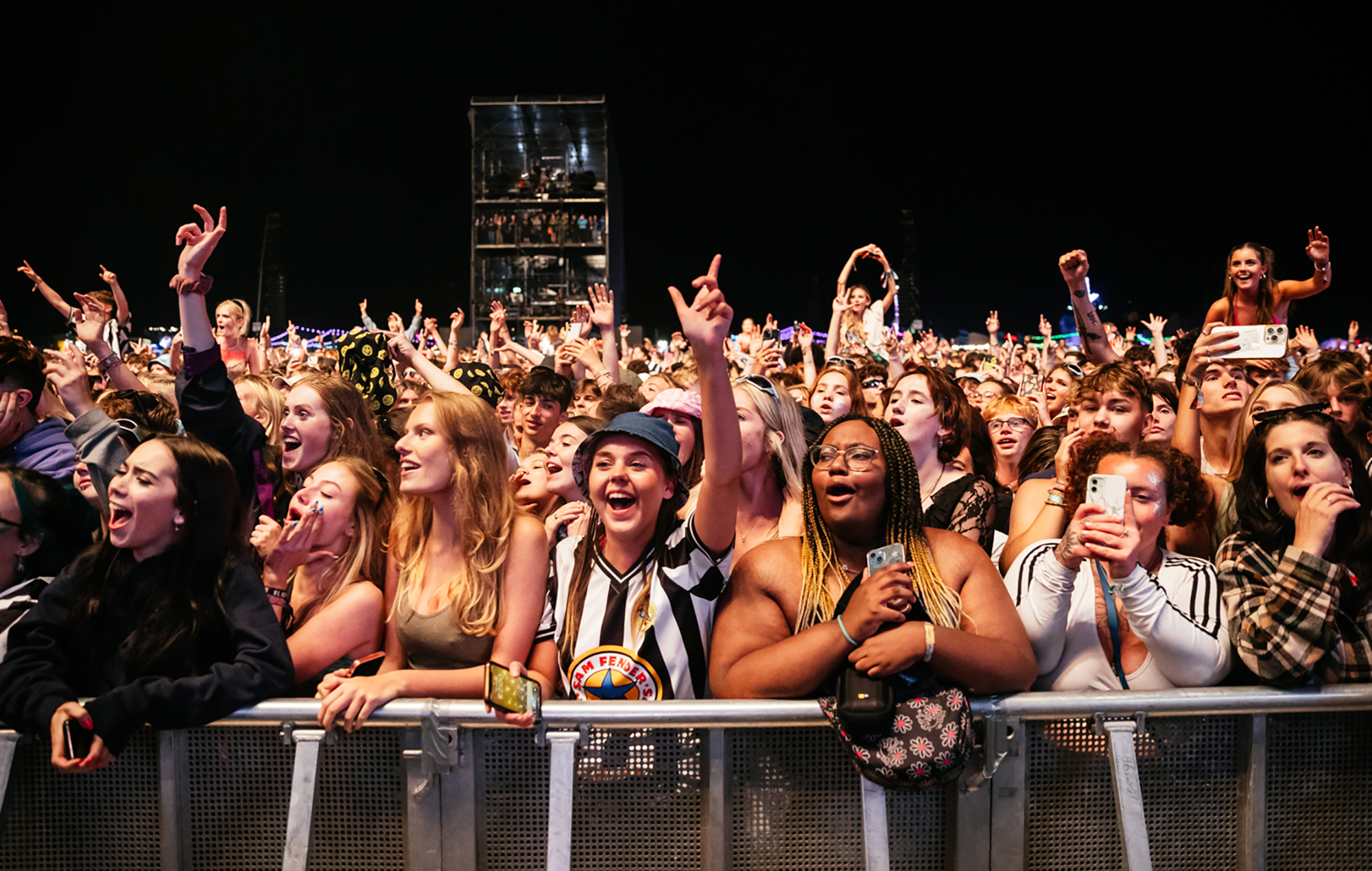 The crowd for Sam Fender at Reading 2023, photo by Andy Ford