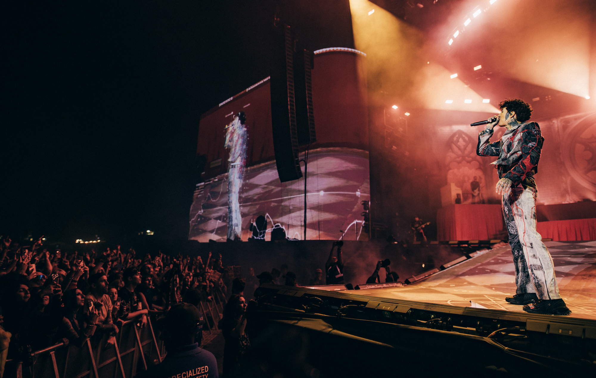Bring Me The Horizon's Oli Sykes live at Reading 2025. Credit: Derek Bremner for NME
