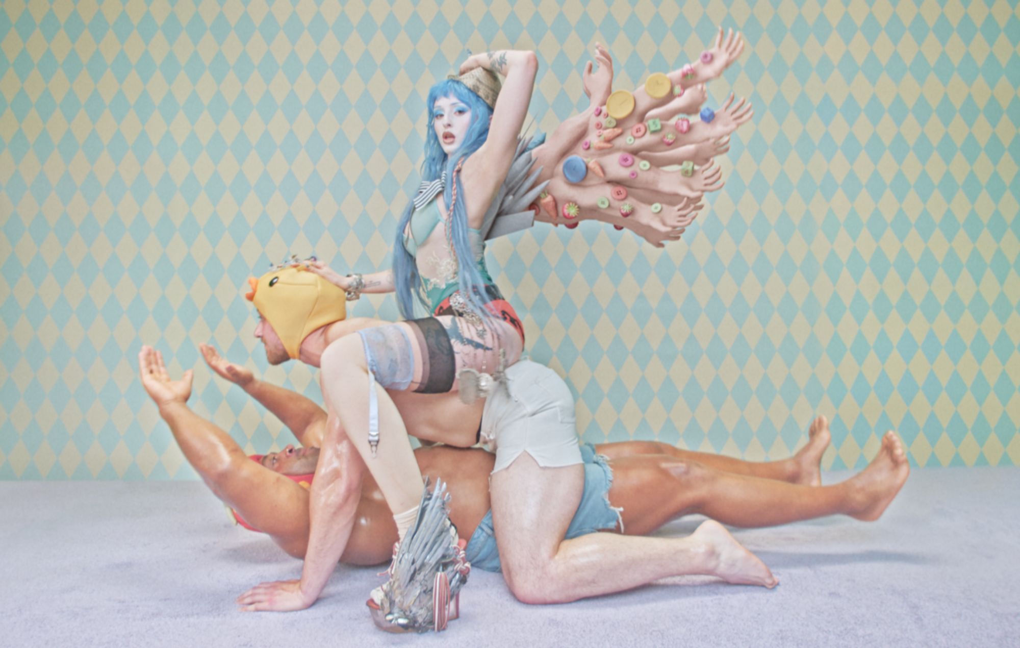 Ashnikko 'Trinkets' still