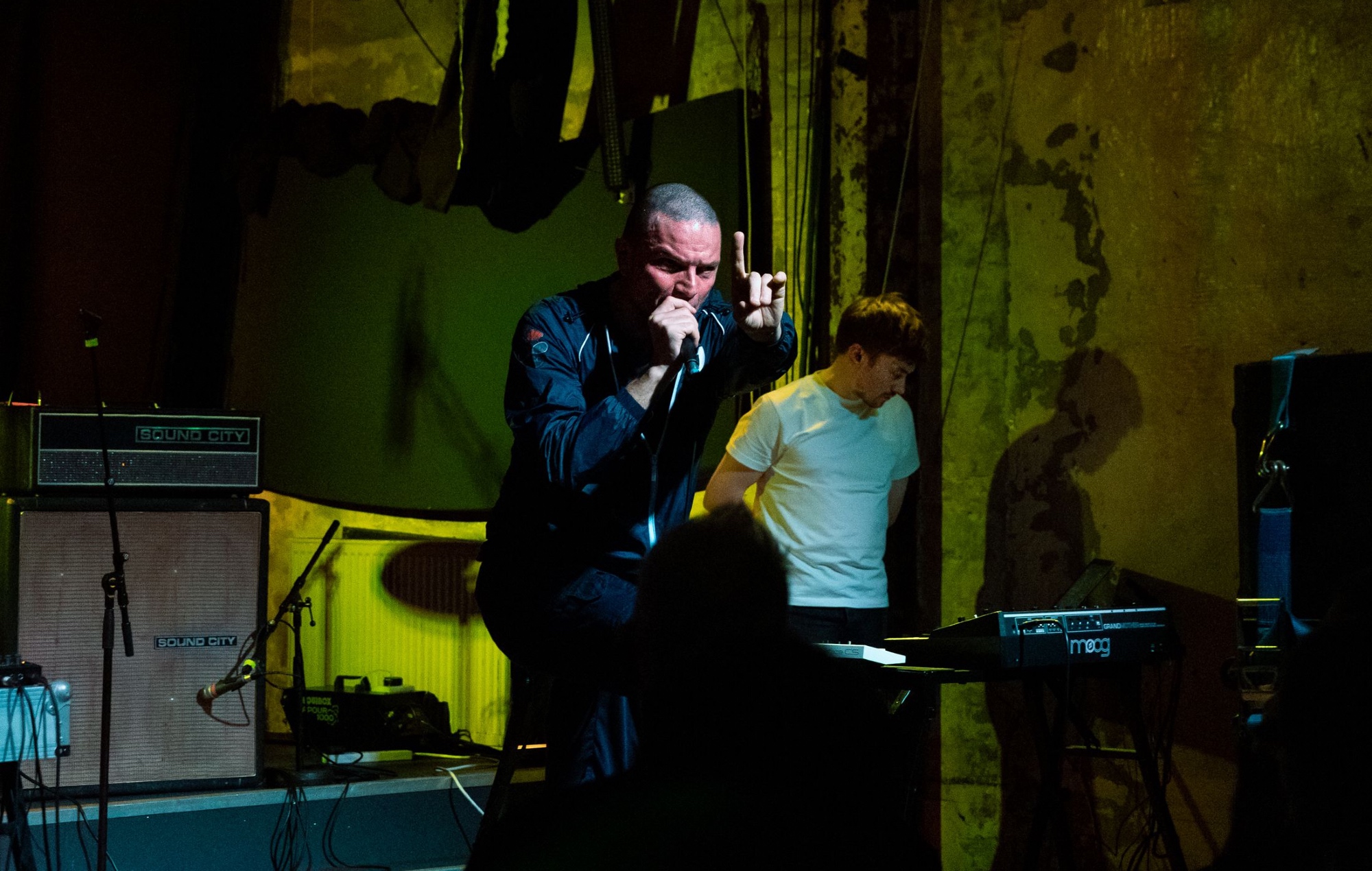 benefits band live