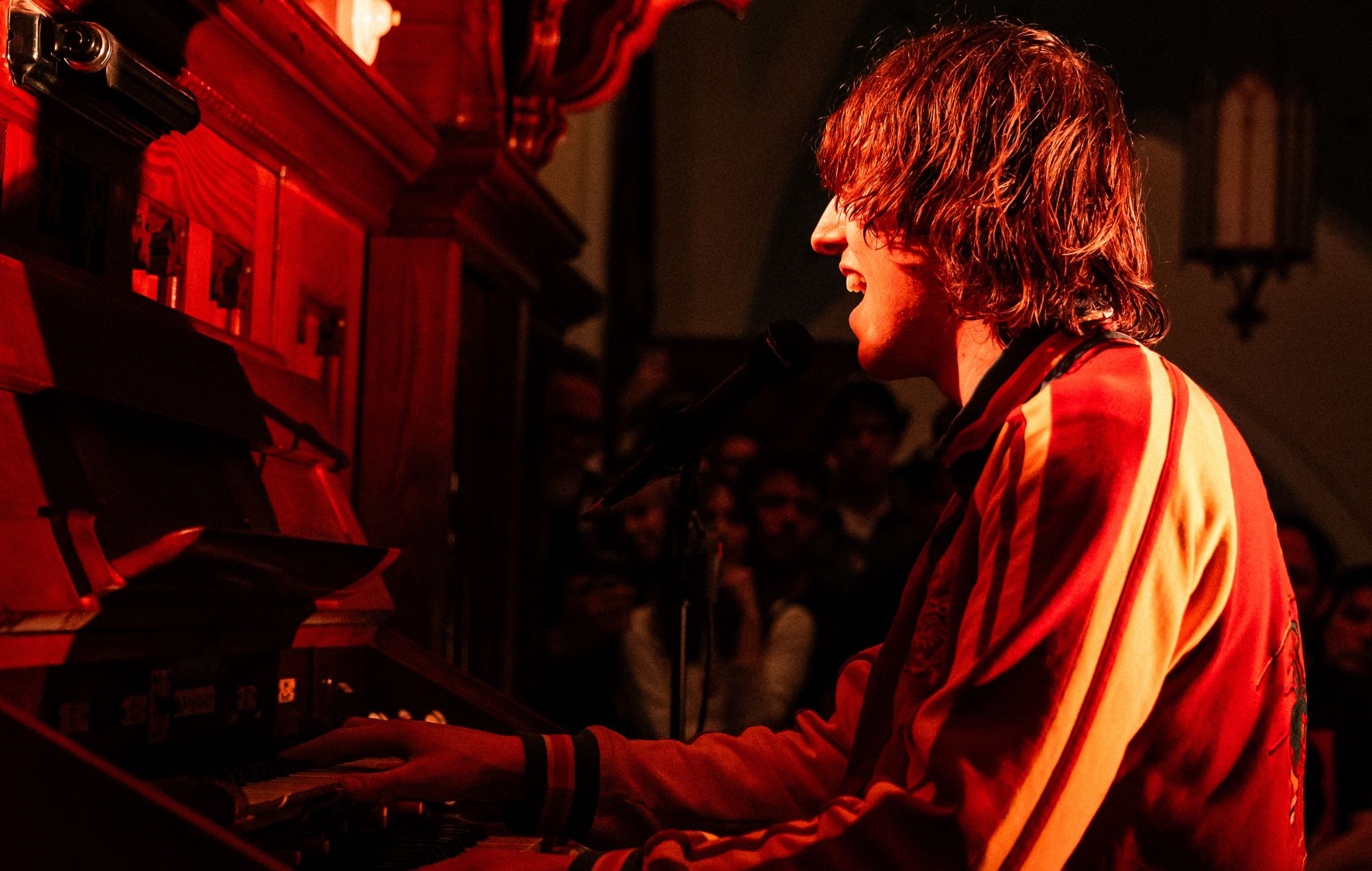 Cameron Winter performs in 2025