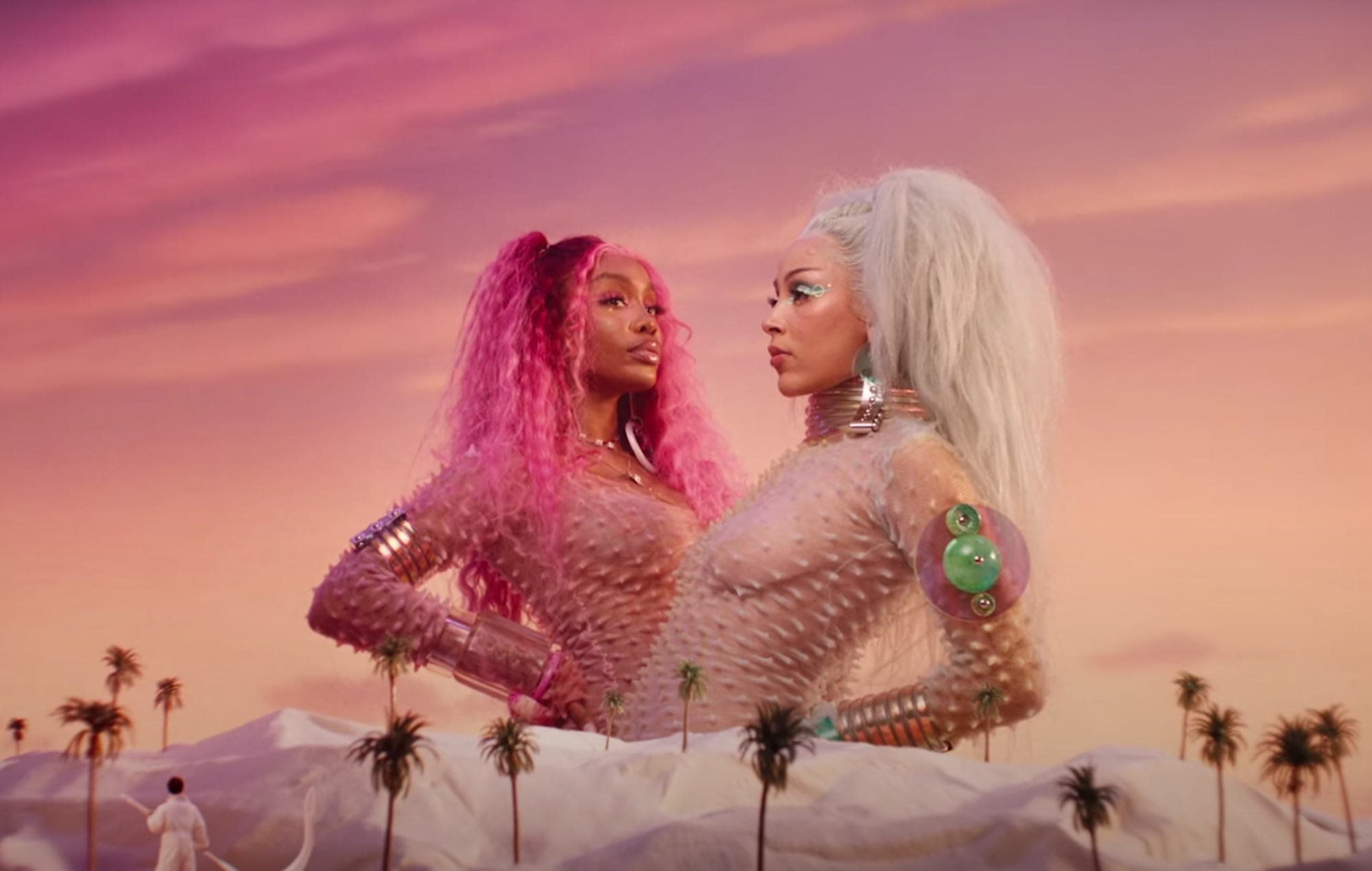 Doja Cat new single featuring SZA Kiss Me More music video