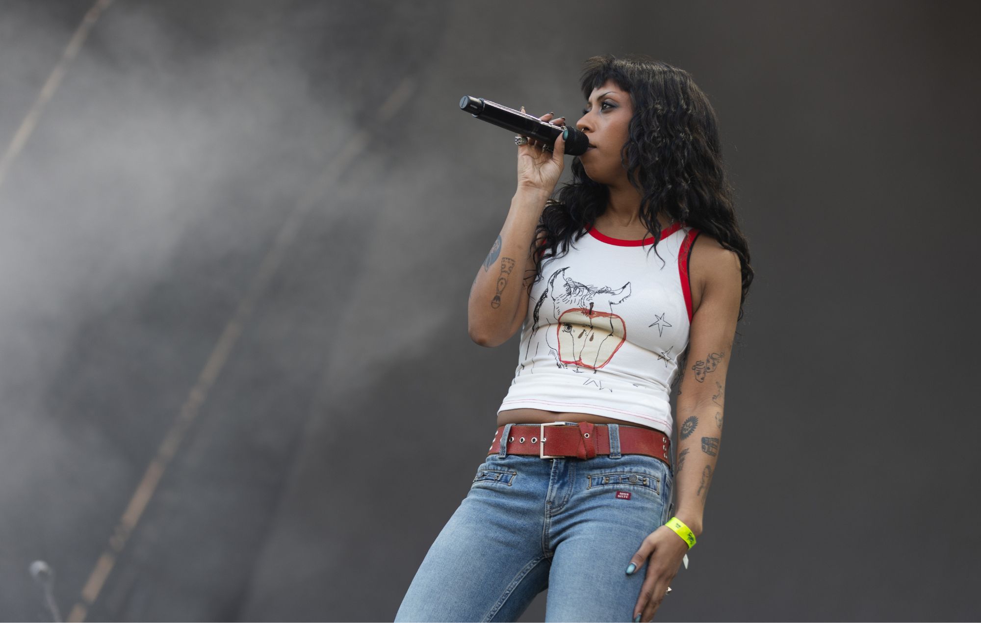 Nia Archives performs in 2026